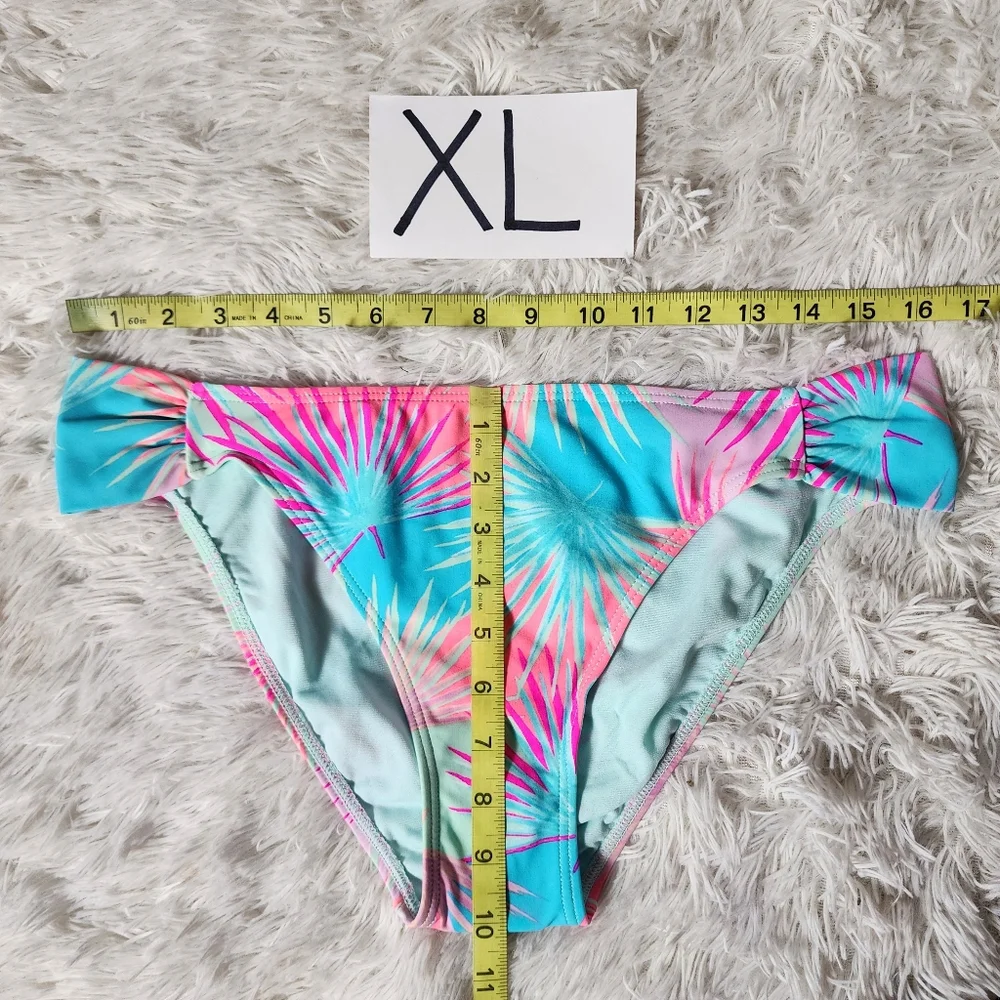 Xhilaration Cheeky Bikini Bottoms - Picture 3 of 4